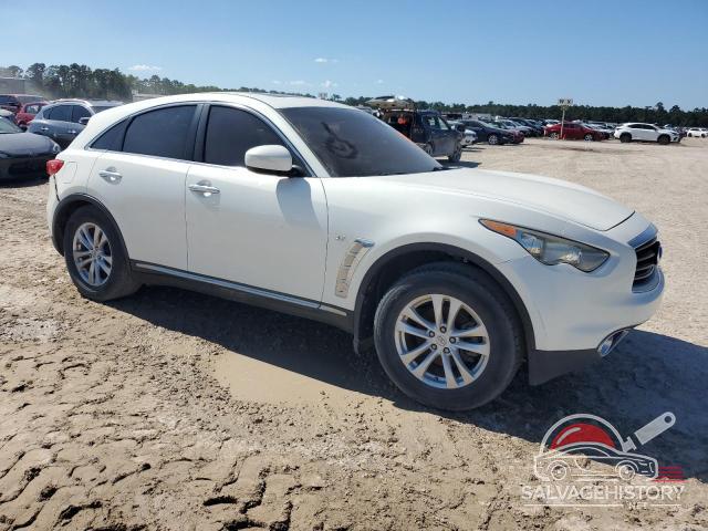 JN8CS1MU6EM451321 2014 INFINITI Q70 photo no. 4