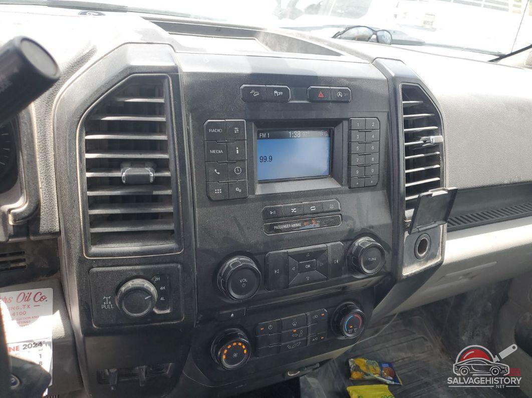1FTEW1E56JKE13710 2018 FORD F150 photo no. 4