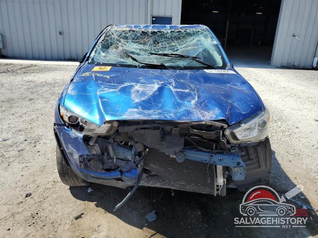 JA4AP3AU9JZ018975 2018 MITSUBISHI OUTLANDER photo no. 5