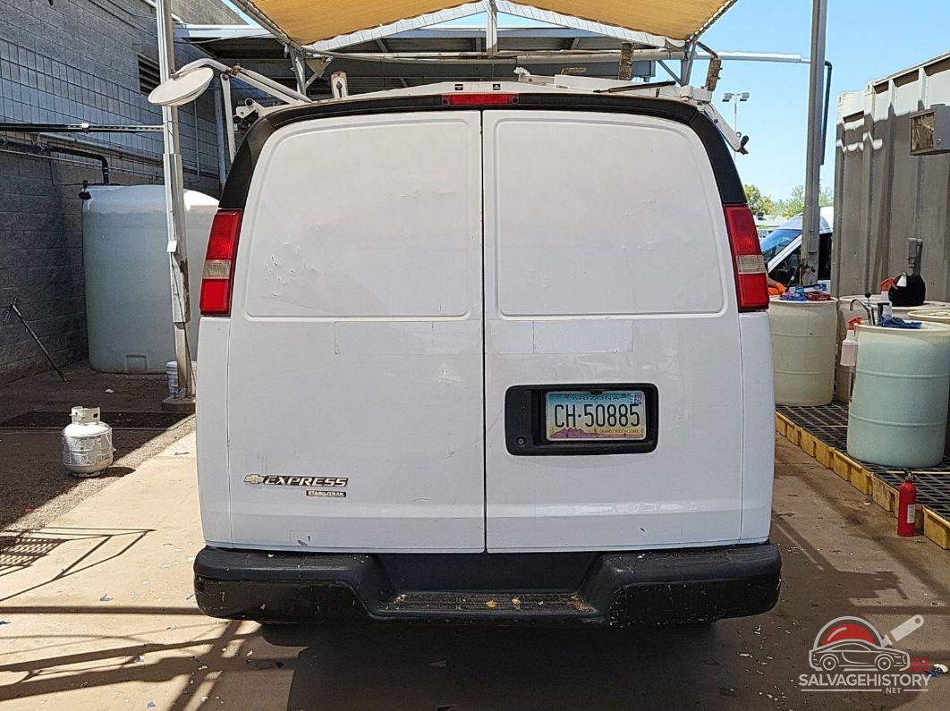 1GCWGFCAXD1138271 2013 CHEVROLET EXPRESS 2500 photo no. 3