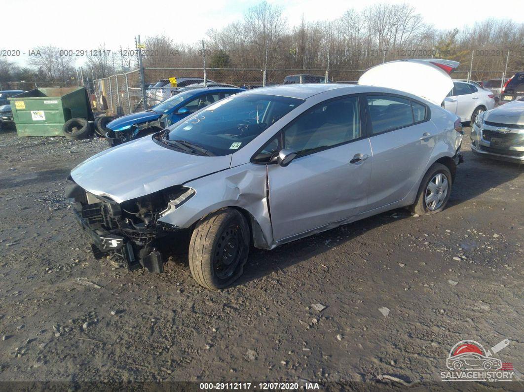 3KPFK4A7XJE184301 2018 KIA FORTE photo no. 2