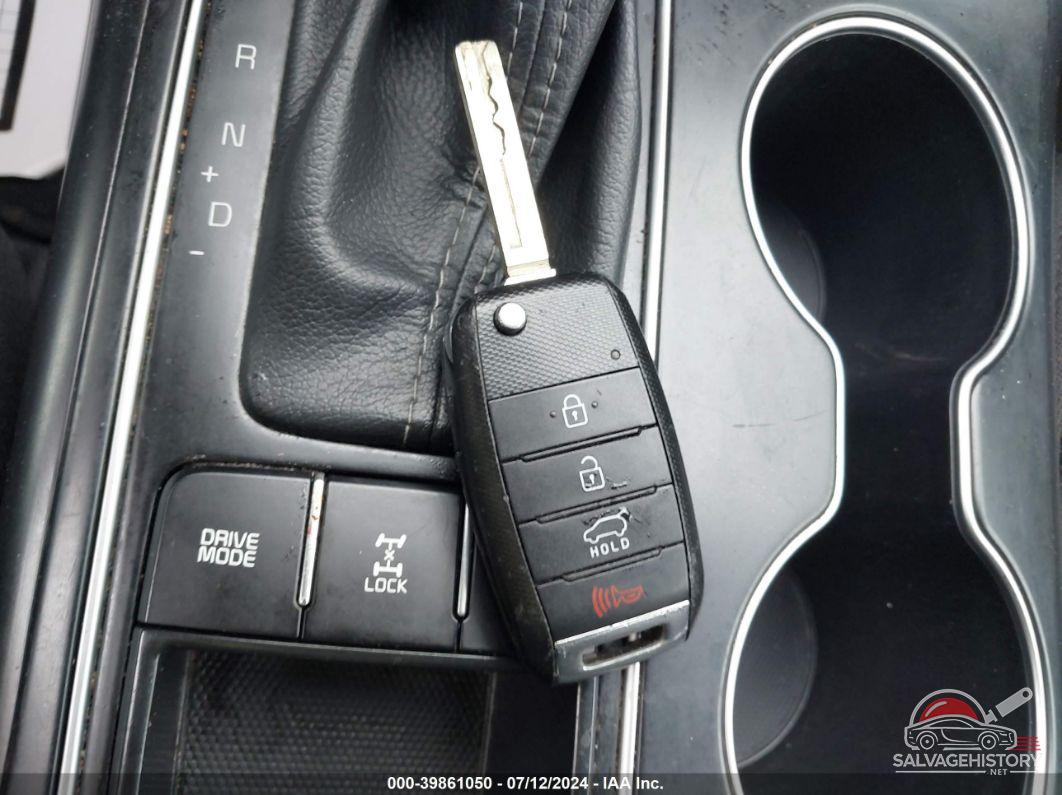 5XYPGDA37GG110932 2016 KIA SORENTO photo no. 11