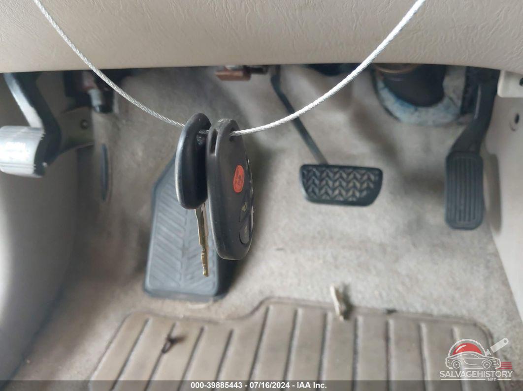 5TDZA23C04S021990 2004 TOYOTA SIENNA photo no. 11