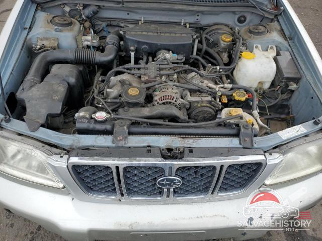 JF1SF65681H752318 2001 SUBARU FORESTER photo no. 11