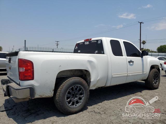 1GCRKSE34BZ132399 2011 CHEVROLET ALL Models photo no. 3