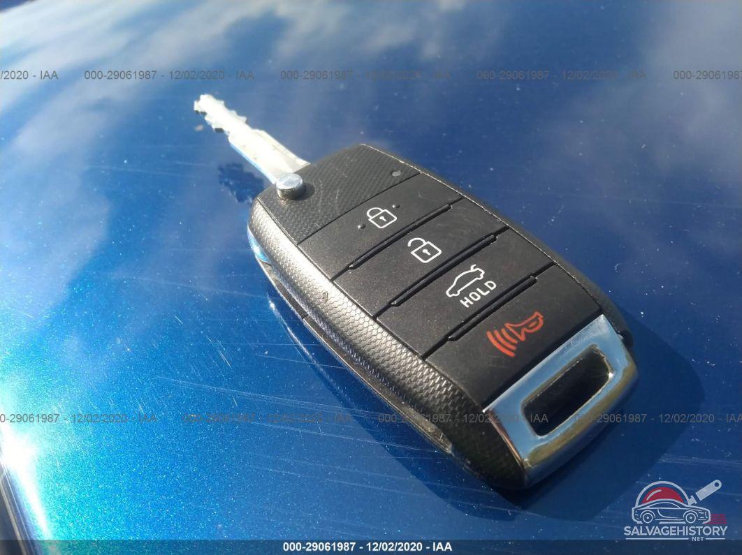 3KPFL4A70JE242963 2018 KIA FORTE photo no. 11