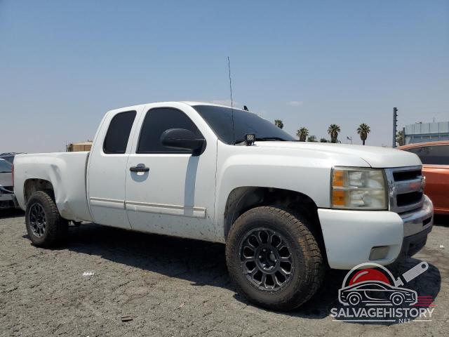 1GCRKSE34BZ132399 2011 CHEVROLET ALL Models photo no. 4