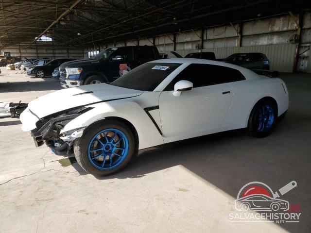 JN1AR5EF6AM230868 2010 NISSAN GTR photo no. 2