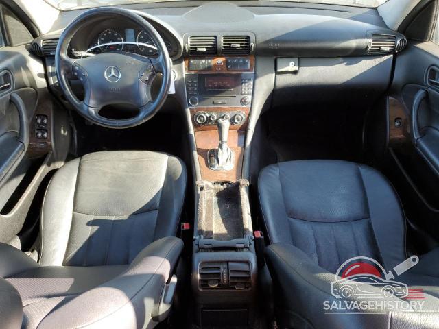 WDBRF81J85F580774 2005 MERCEDES-BENZ C-CLASS photo no. 8