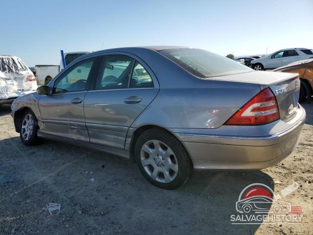 WDBRF81J85F580774 2005 MERCEDES-BENZ C-CLASS photo no. 2